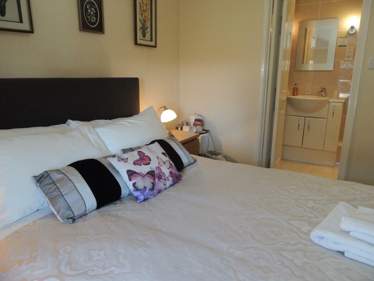 Surrone Guest House 葛特纳格林 外观 照片