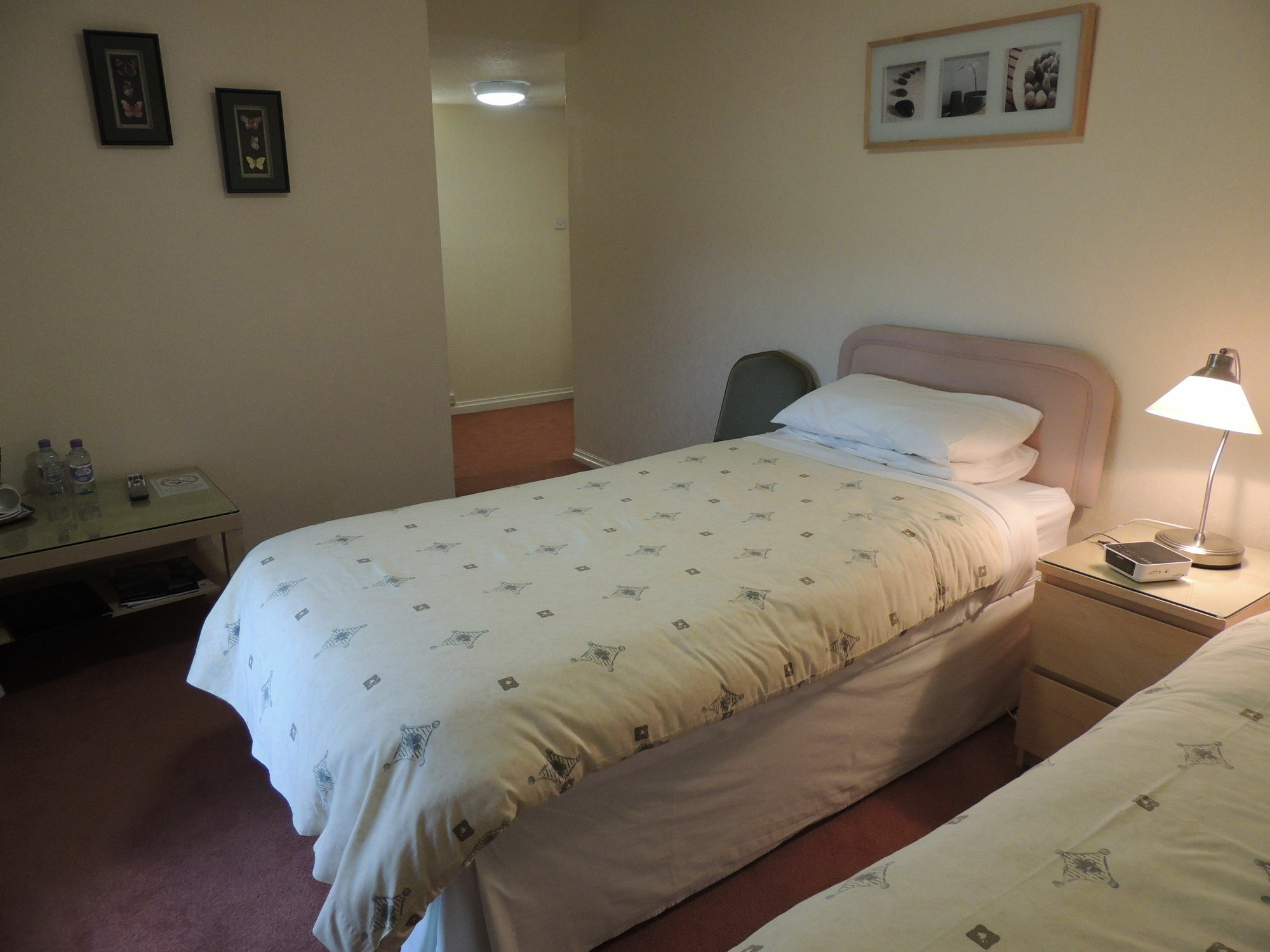 Surrone Guest House 葛特纳格林 外观 照片