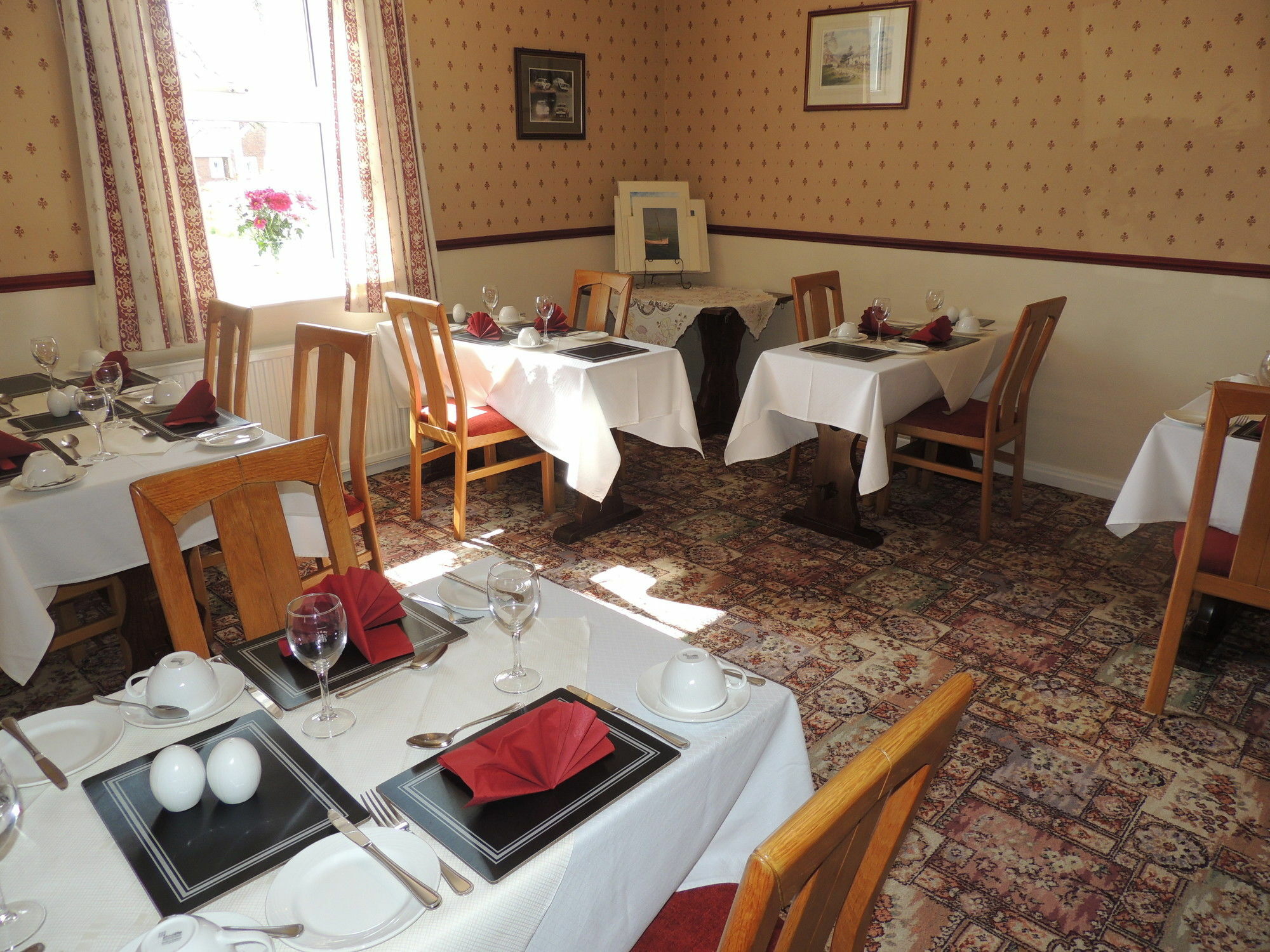 Surrone Guest House 葛特纳格林 外观 照片
